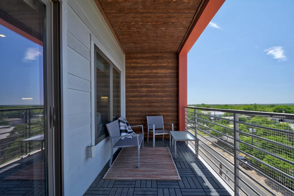 4361 S Congress Road #527 Austin, TX 78745