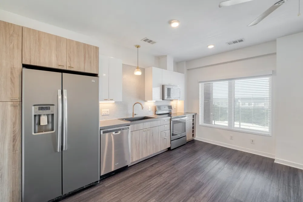 4361 S Congress Road #527 Austin, TX 78745