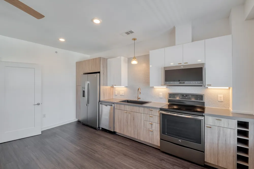 4361 S Congress Road #527 Austin, TX 78745