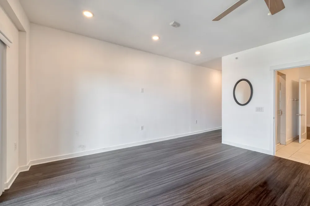 4361 S Congress Road #527 Austin, TX 78745