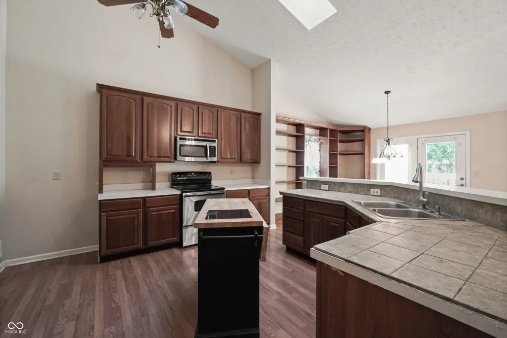 5682 Perry Road Martinsville, IN 46151