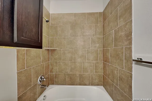 2832 Mistywood Lane Schertz, TX 78108