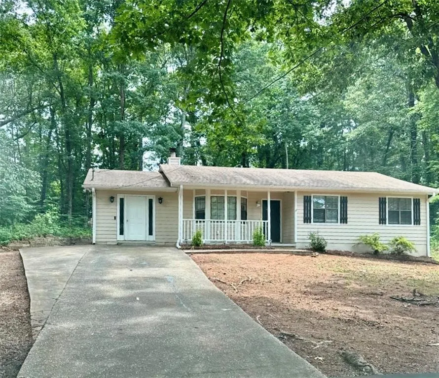 108 Hilltop Circle Stockbridge, GA 30281