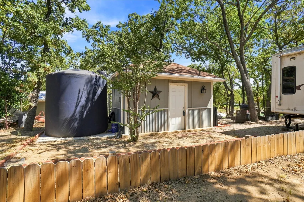 344 County Road 1743 Chico, TX 76431