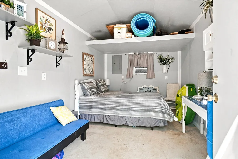 344 County Road 1743 Chico, TX 76431
