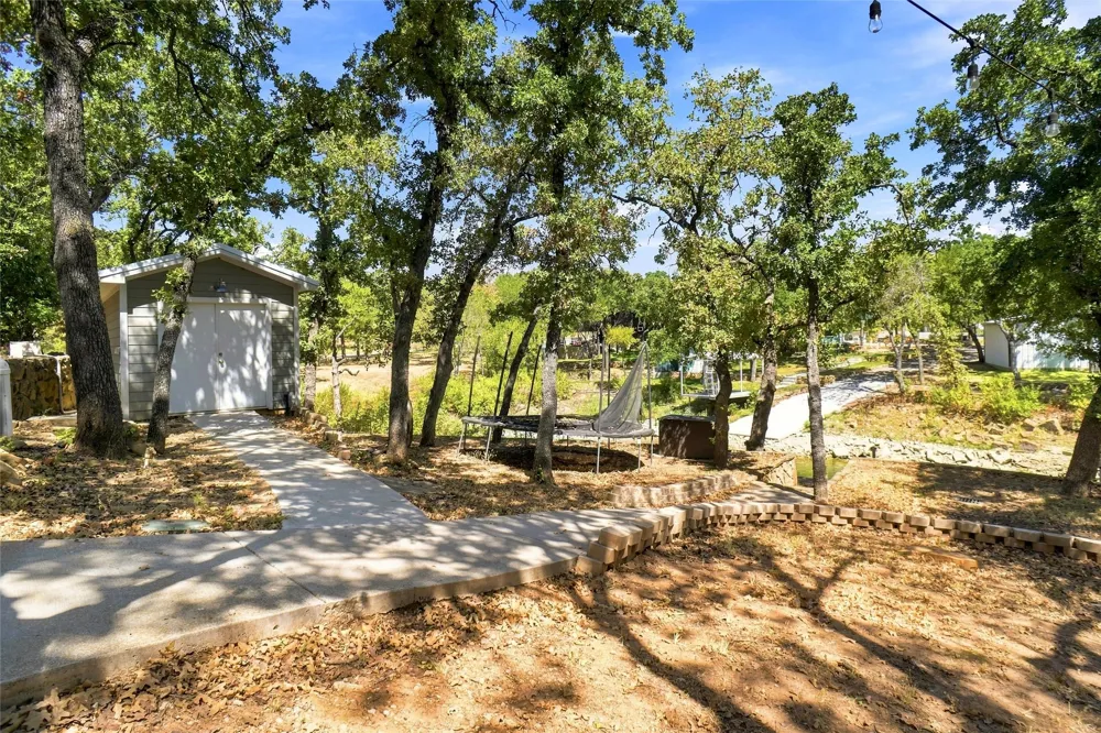 344 County Road 1743 Chico, TX 76431