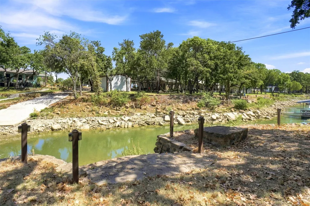 344 County Road 1743 Chico, TX 76431