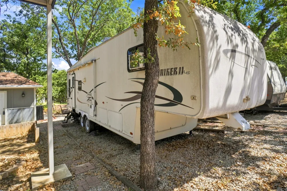 344 County Road 1743 Chico, TX 76431
