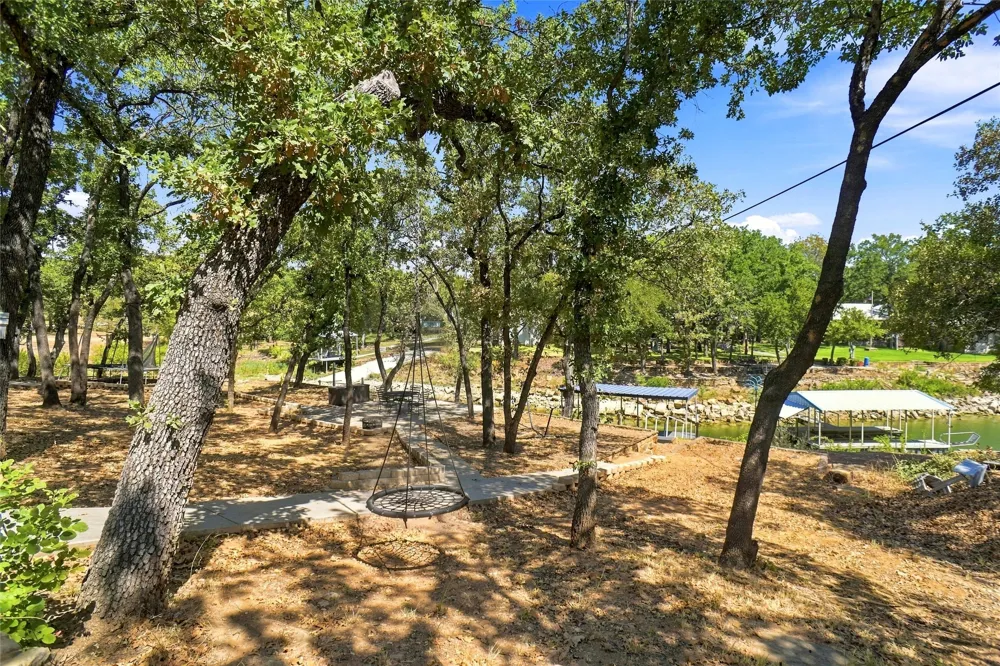 344 County Road 1743 Chico, TX 76431