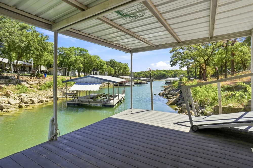 344 County Road 1743 Chico, TX 76431