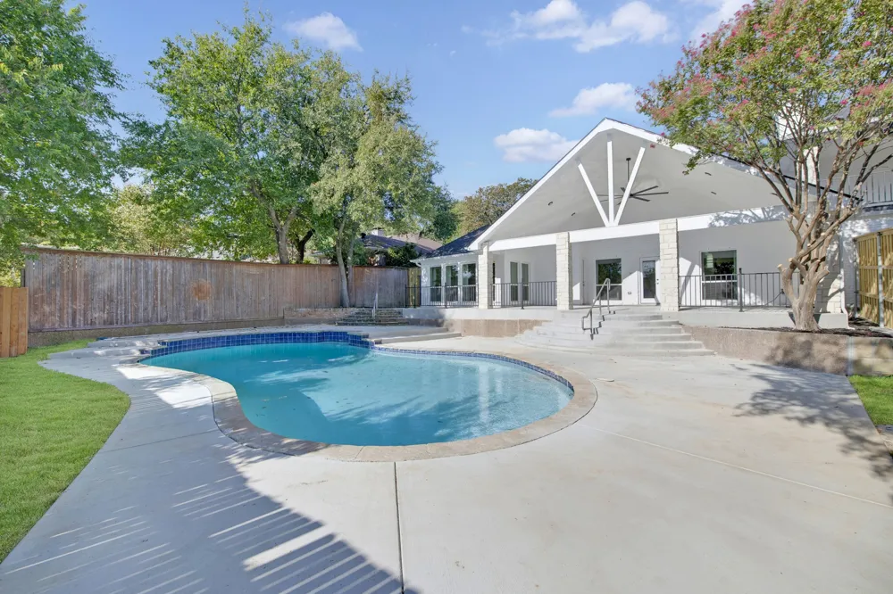 801 Highwoods Trail Fort Worth, TX 76112