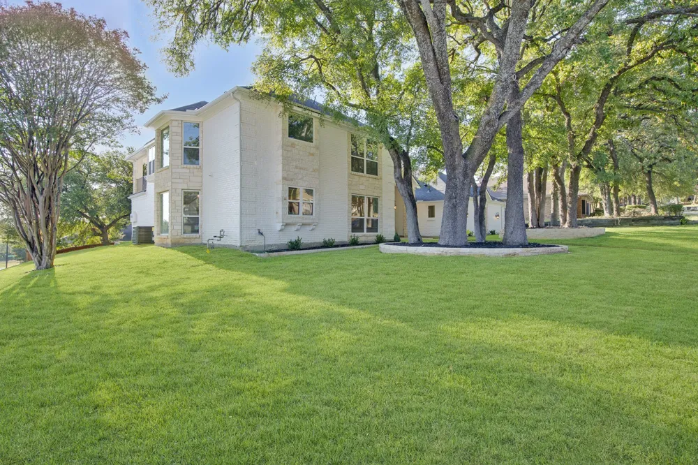 801 Highwoods Trail Fort Worth, TX 76112