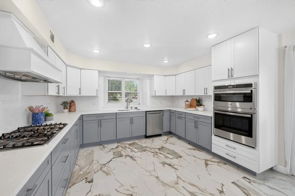 801 Highwoods Trail Fort Worth, TX 76112