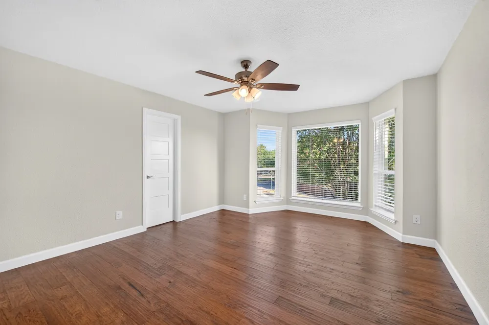 801 Highwoods Trail Fort Worth, TX 76112