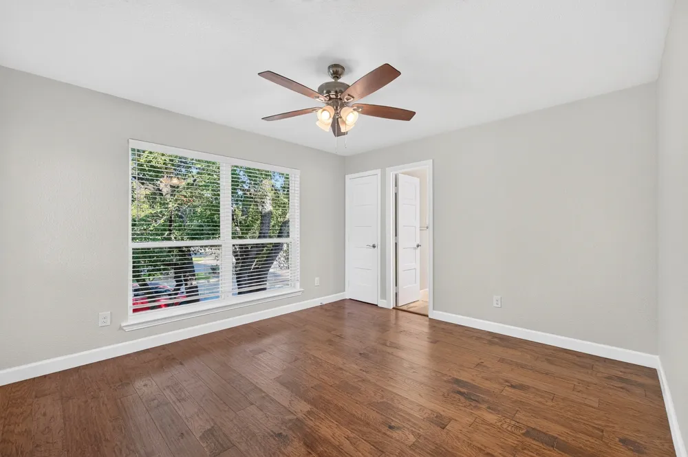801 Highwoods Trail Fort Worth, TX 76112