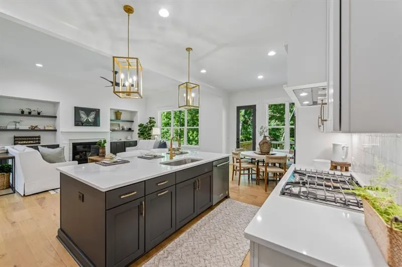 9110 Greenway Court Gainesville, GA 30506