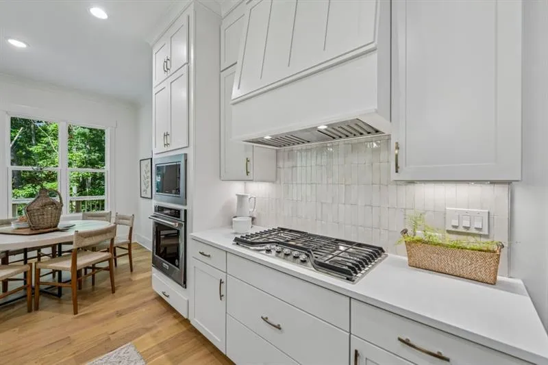 9110 Greenway Court Gainesville, GA 30506