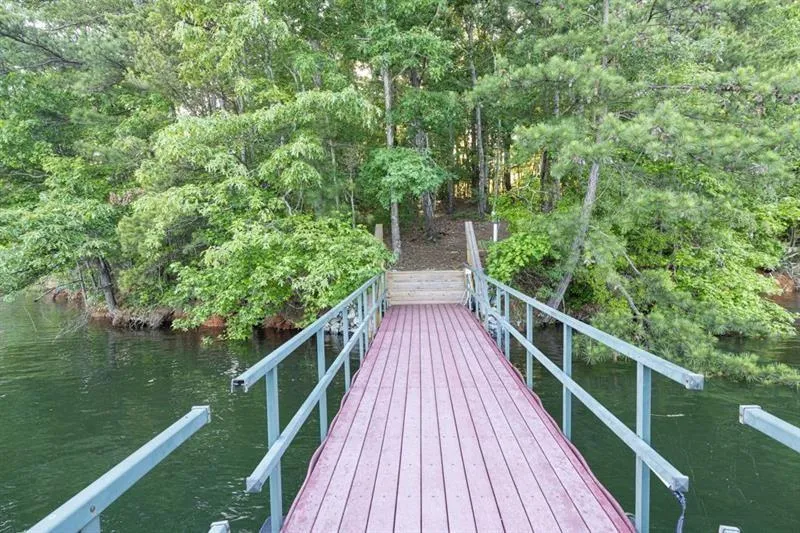 9110 Greenway Court Gainesville, GA 30506