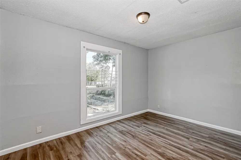4118 Sunflower Street Houston, TX 77051