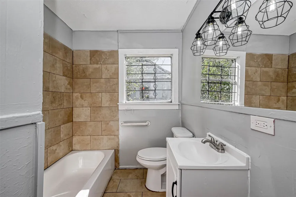 4118 Sunflower Street Houston, TX 77051