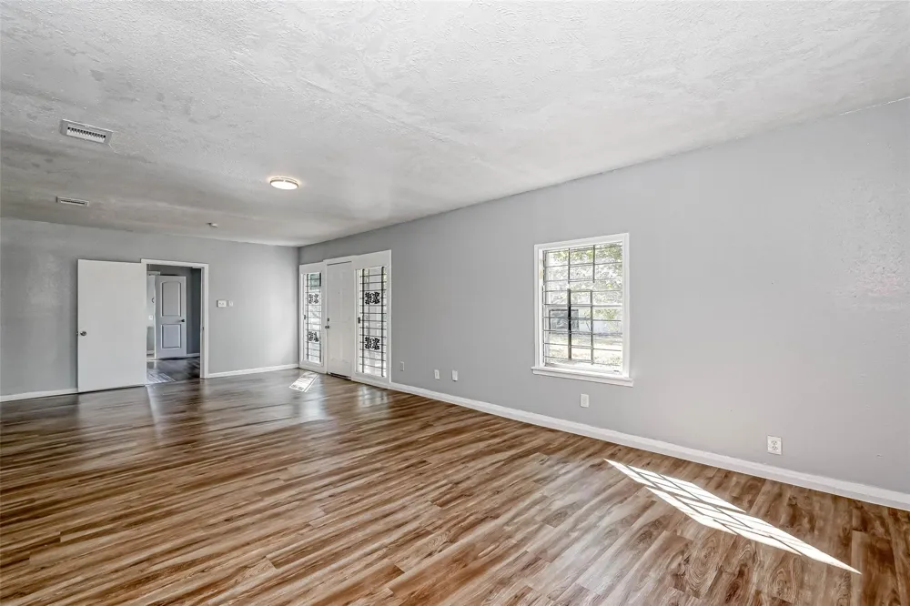 4118 Sunflower Street Houston, TX 77051