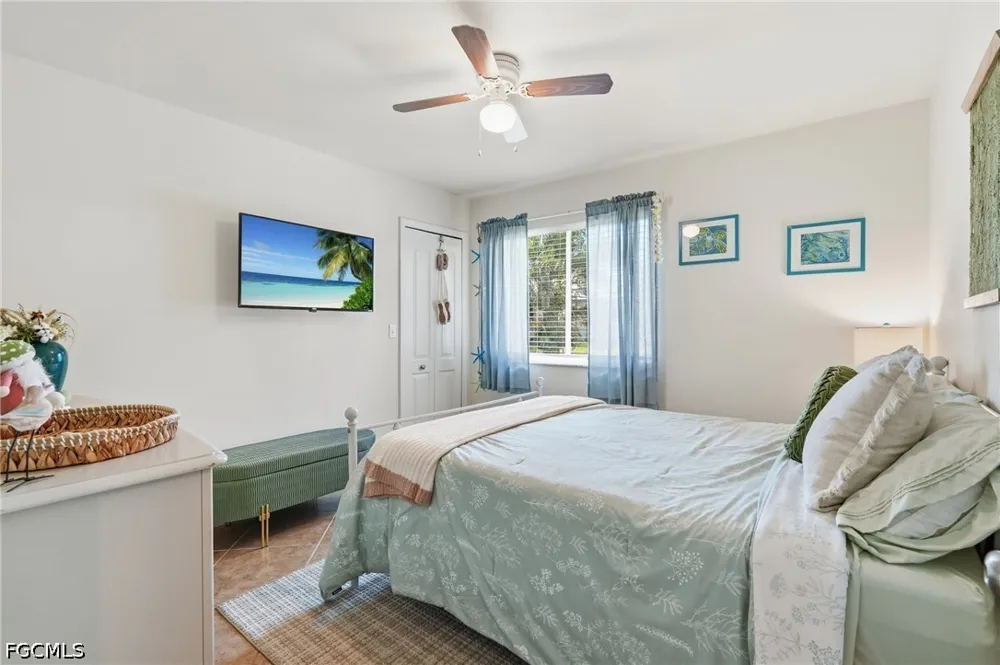 SW 33rd Street Cape Coral, FL 33914