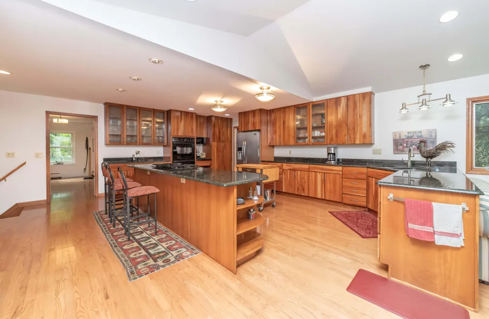 34150 Hunters Row Farmington Hills, MI 48331