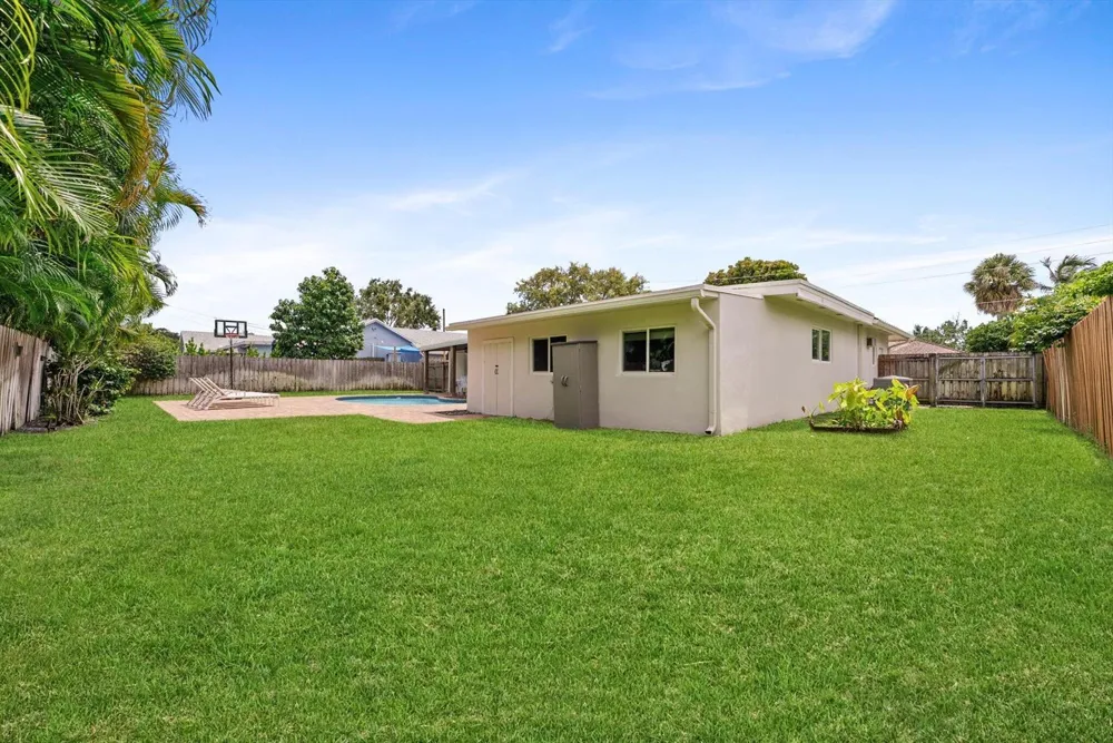 1051 NW 3rd Street Boca Raton, FL 33486