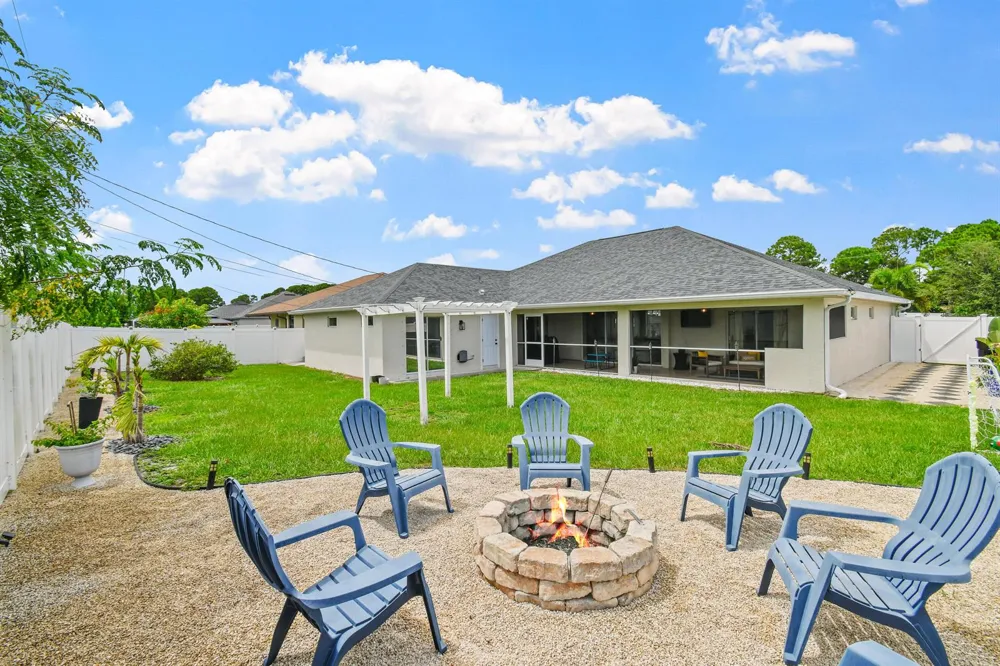1718 SW Penrose Avenue Port St. Lucie, FL 34953