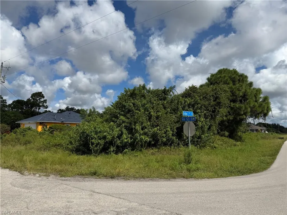 2902 46th Street SW Lehigh Acres, FL 33976
