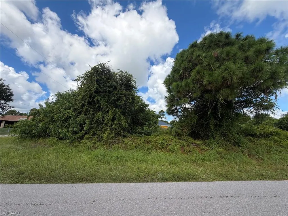 2902 46th Street SW Lehigh Acres, FL 33976