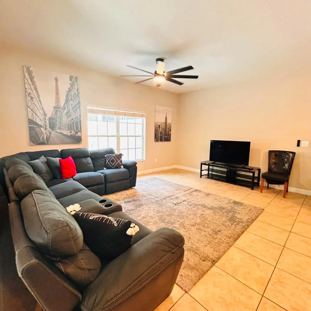 2979 BANANA PALM DRIVE Kissimmee, FL 34747
