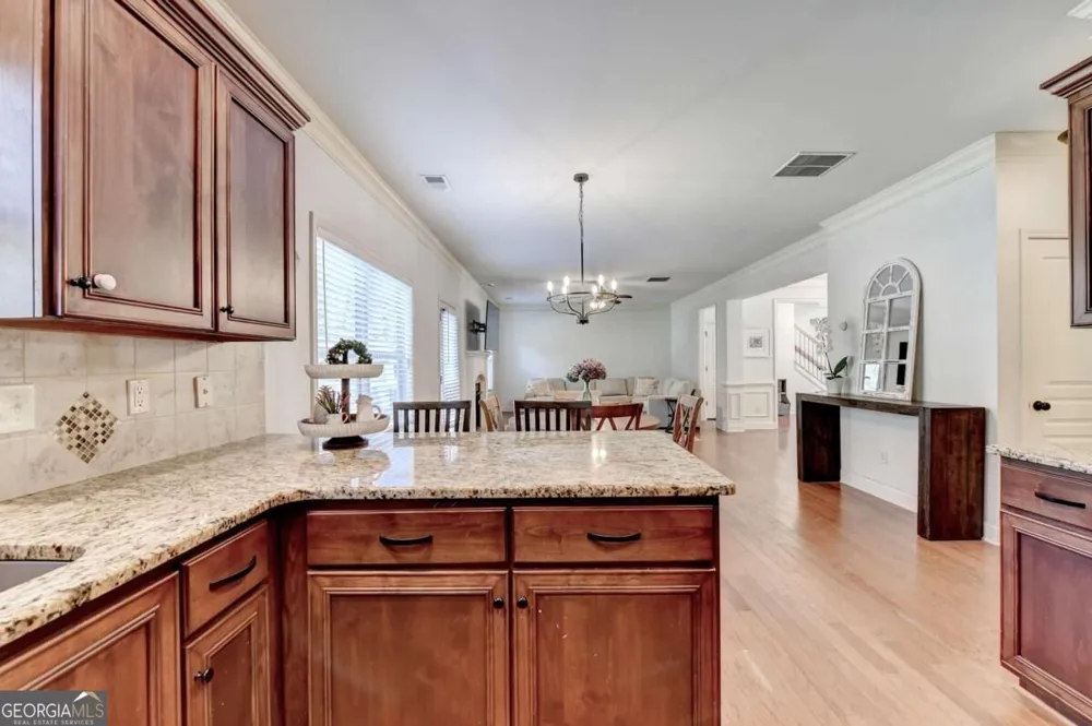 5691 Crest Hill DR Buford, GA 30518