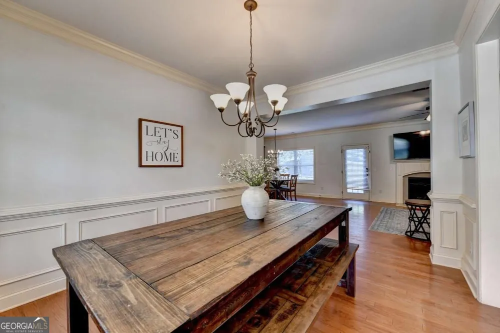 5691 Crest Hill DR Buford, GA 30518