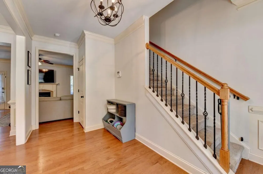 5691 Crest Hill DR Buford, GA 30518