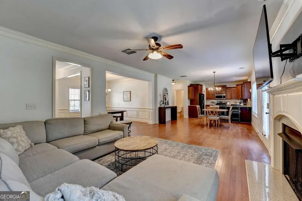 5691 Crest Hill DR Buford, GA 30518