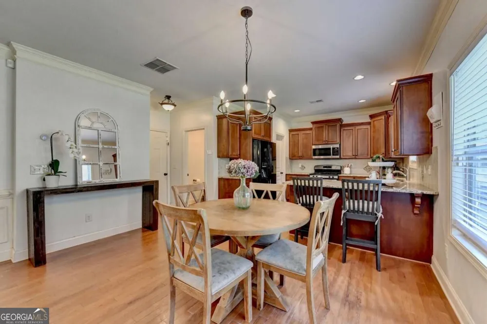 5691 Crest Hill DR Buford, GA 30518