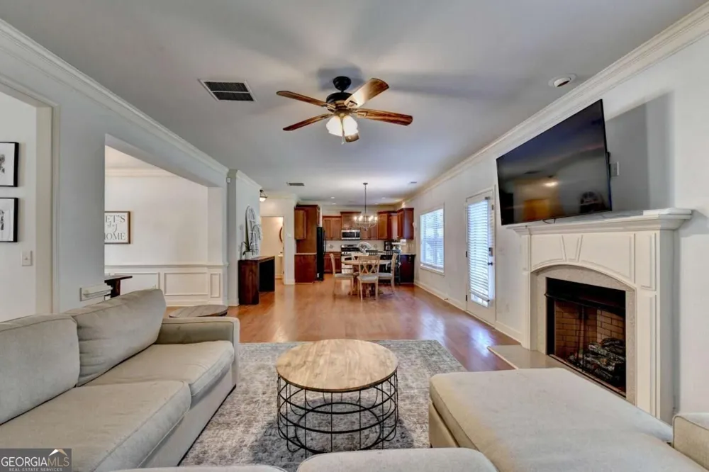 5691 Crest Hill DR Buford, GA 30518