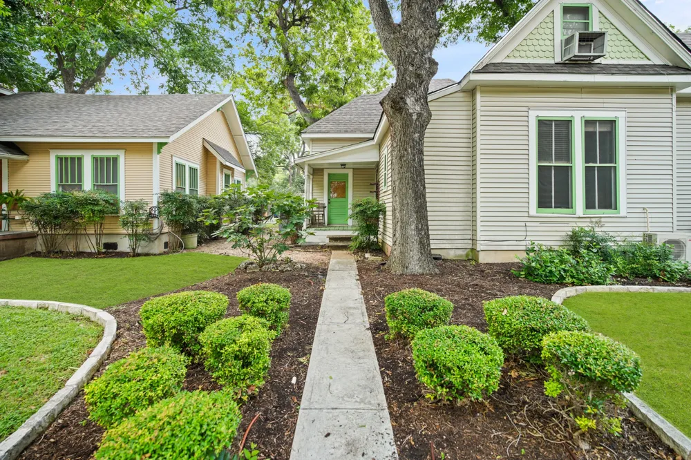 212 W 43rd Street #A Austin, TX 78751