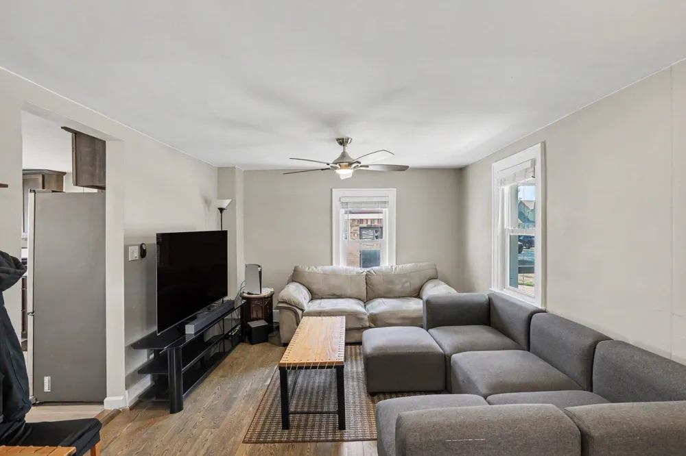 21915 Ridgeway Street Saint Clair Shores, MI 48080
