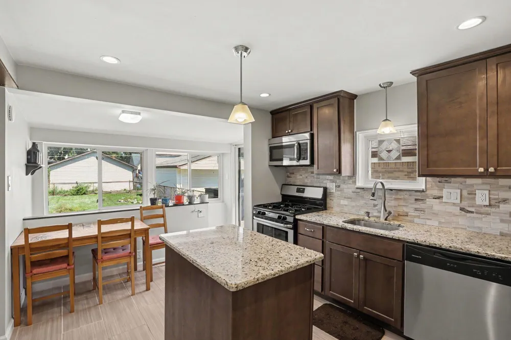 21915 Ridgeway Street Saint Clair Shores, MI 48080