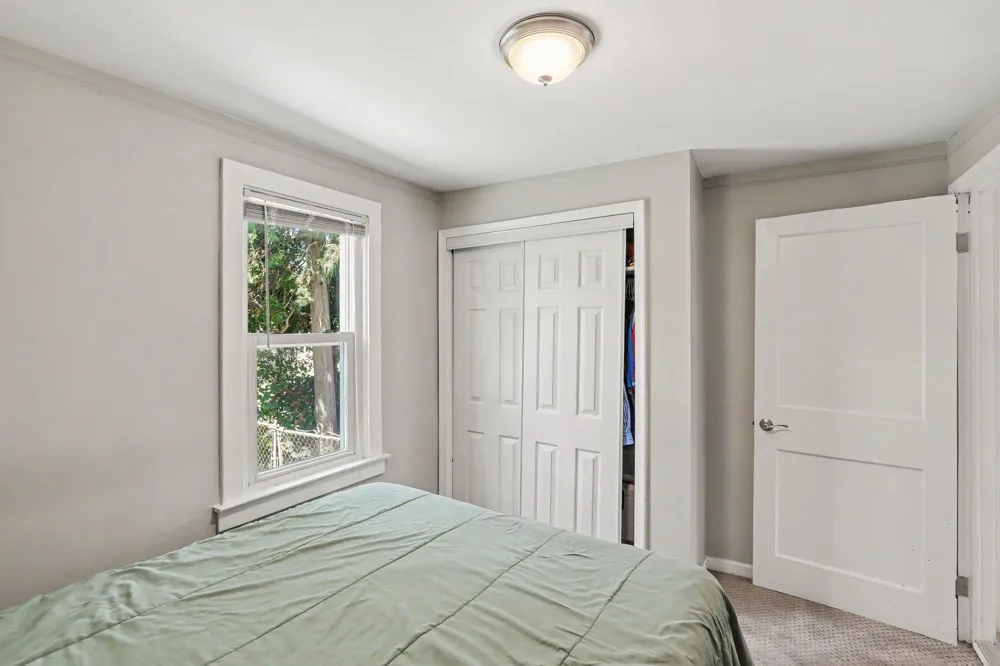 21915 Ridgeway Street Saint Clair Shores, MI 48080