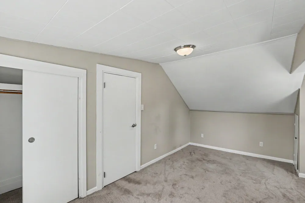 21915 Ridgeway Street Saint Clair Shores, MI 48080