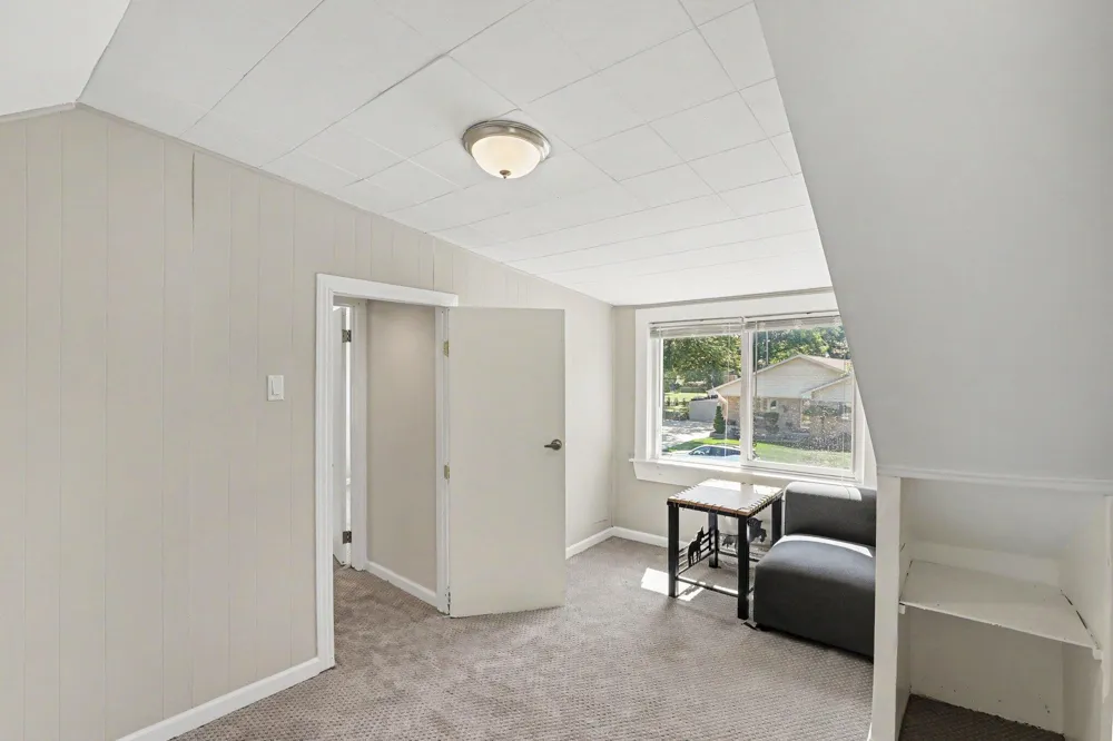 21915 Ridgeway Street Saint Clair Shores, MI 48080
