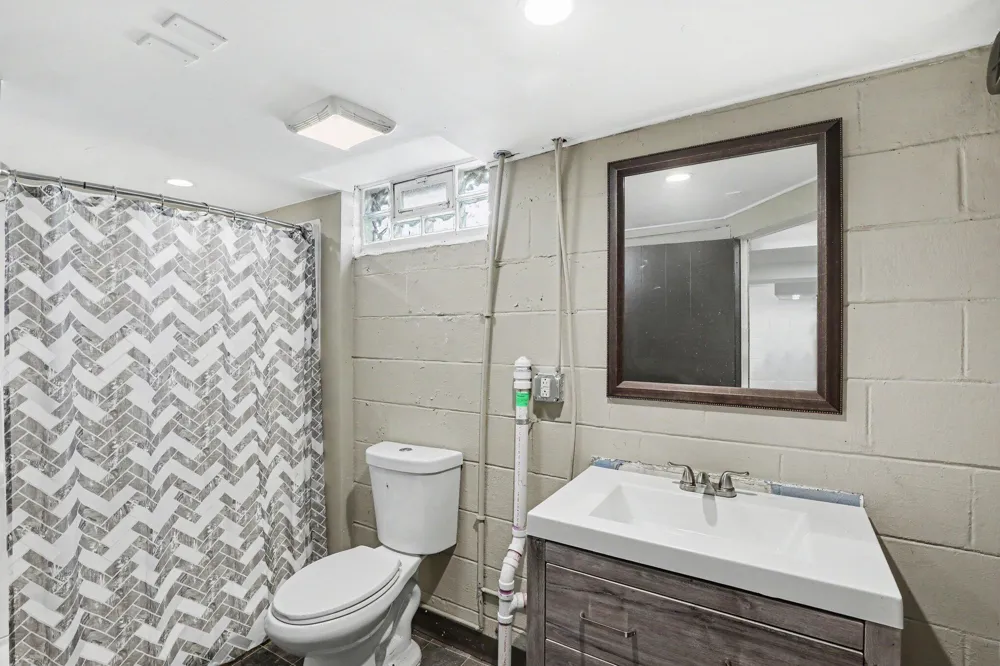 21915 Ridgeway Street Saint Clair Shores, MI 48080