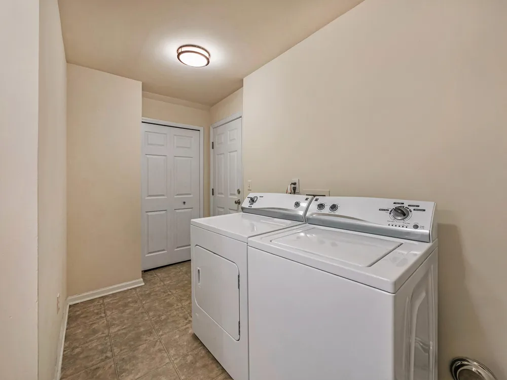 1112 Addington Lane Ann Arbor, MI 48108