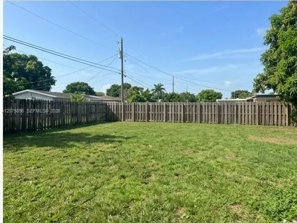 1161 NE 200th Ter Miami, FL 33179