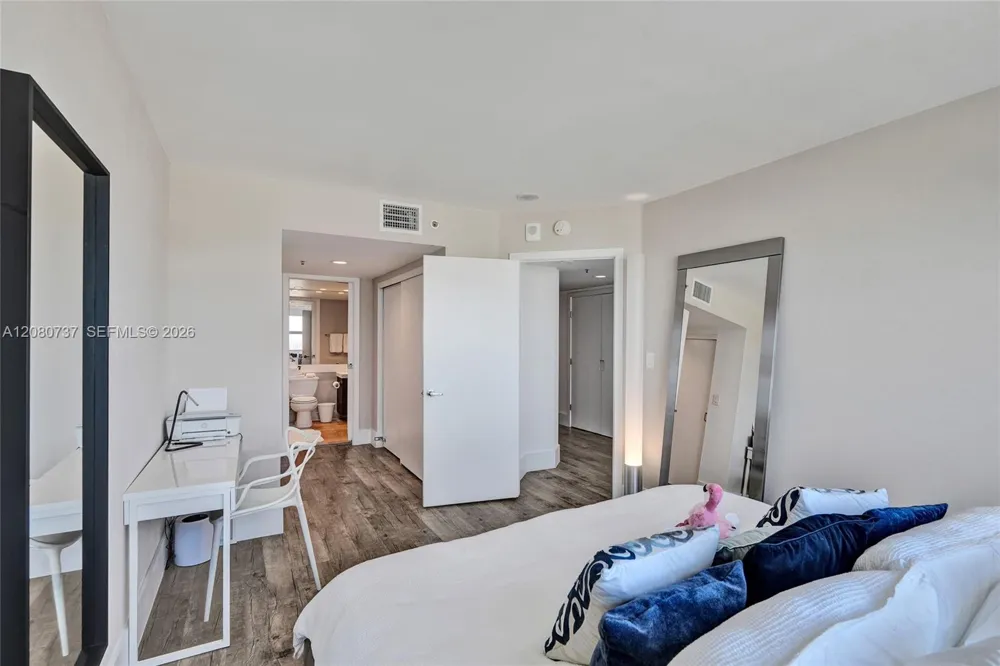 90 Alton Rd #1411 Miami Beach, FL 33139
