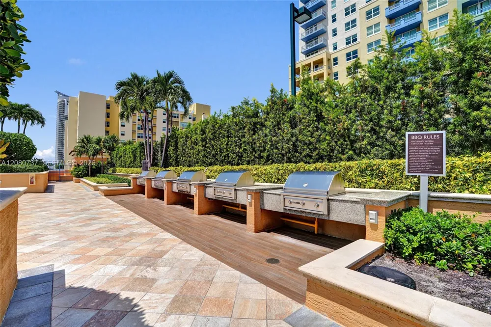 90 Alton Rd #1411 Miami Beach, FL 33139