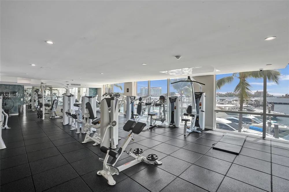 90 Alton Rd #1411 Miami Beach, FL 33139